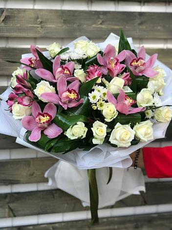 Букет цветов из: Розы и Хризантемы в Глинково