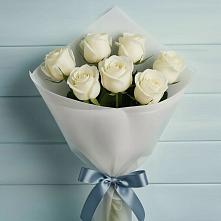 Букет 7 Белых роз Эдлесс Лав в Глинково