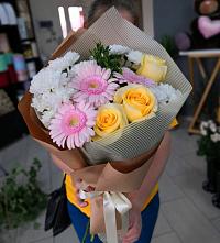 Букет цветов из:  Герберы, Розы и Хризантемы в Глинково