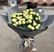 Букет Белые кустовые розы Солинеро в Глинково