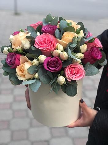 Цветочная композиция из Розы в шляпной коробке в Глинково