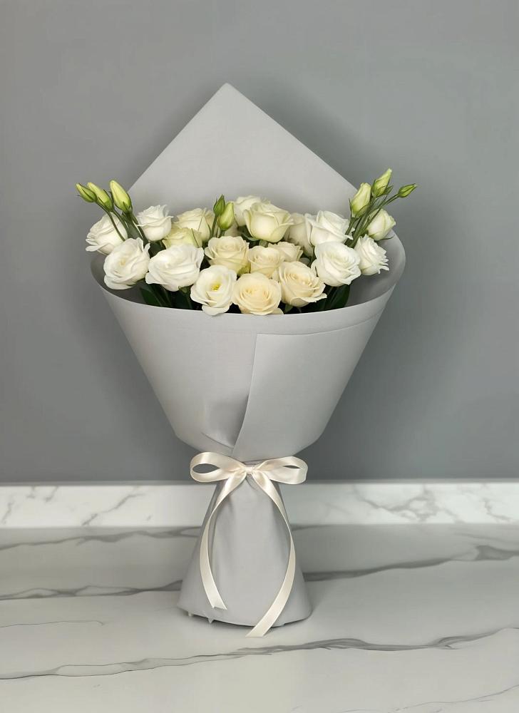 Букет цветов из: Розы и Лизиантусы в Глинково