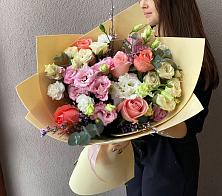 Букет цветов из:  Розы, Лизиантусы и Гвоздики #REPLACE_PRED# Глинково